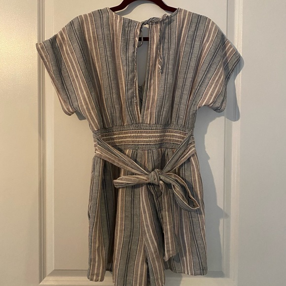 kimono sleeve romper - Picture 3 of 5